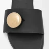 Sandalias Pebble de piel de becerro suave en color negro Sandalias Pebble de piel de becerro suave en color negro
