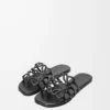 Sandalias Petal Anagram de piel de becerro suave en color negro