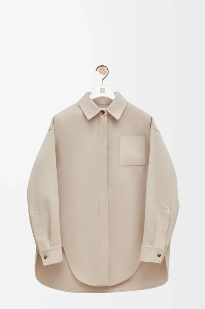 Sobrecamisa de lana y cachemira en color beige claro jaspeado