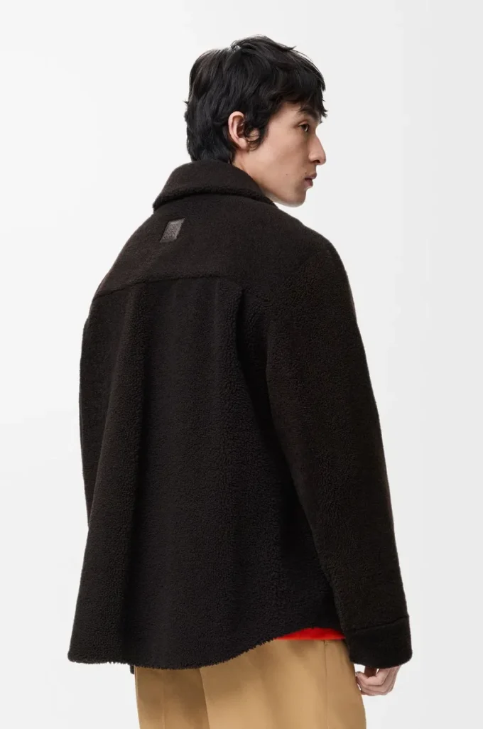 Sobrecamisa en piel de oveja marrón oscuro/marrón oscuro Sobrecamisa en piel de oveja marrón oscuro/marrón oscuro