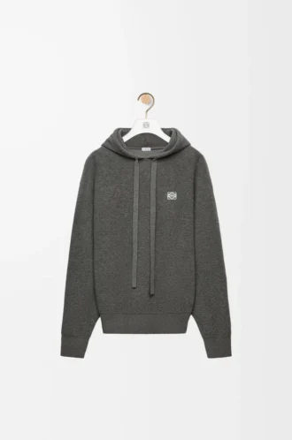 Sudadera con capucha de lana gris