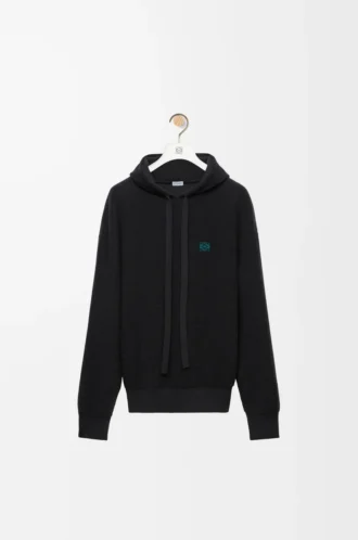 Sudadera con capucha de lana negra