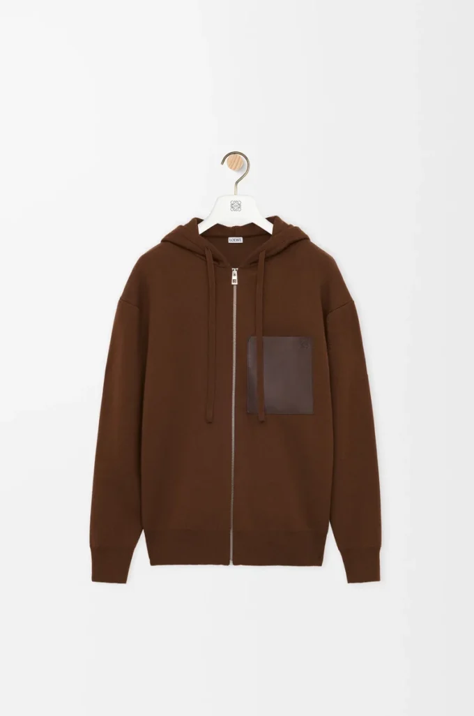 Sudadera con capucha y cremallera de lana marrón