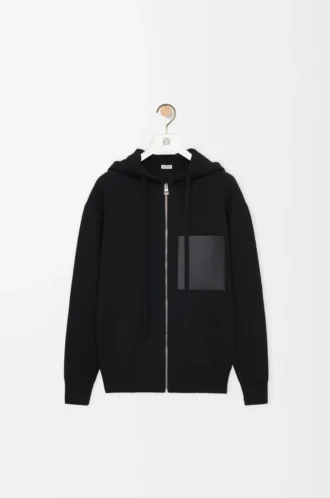 Sudadera con capucha y cremallera de lana. Negro Sudadera con capucha y cremallera de lana. Negro