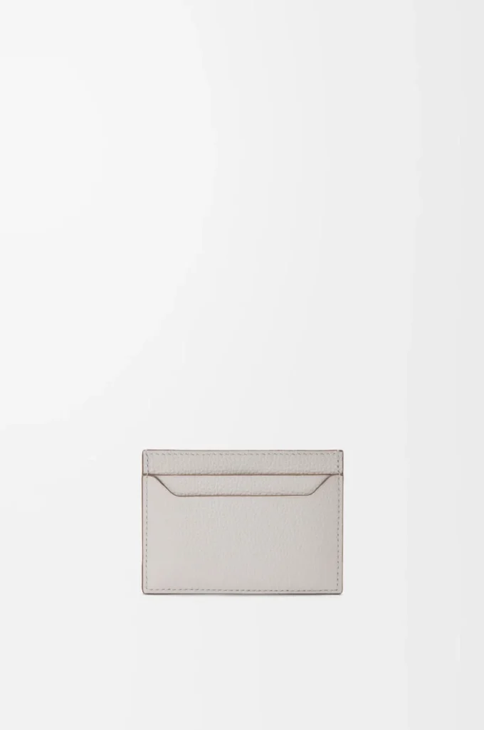 Tarjetero liso Anagram en piel de becerro granulada Light Ghost Grey