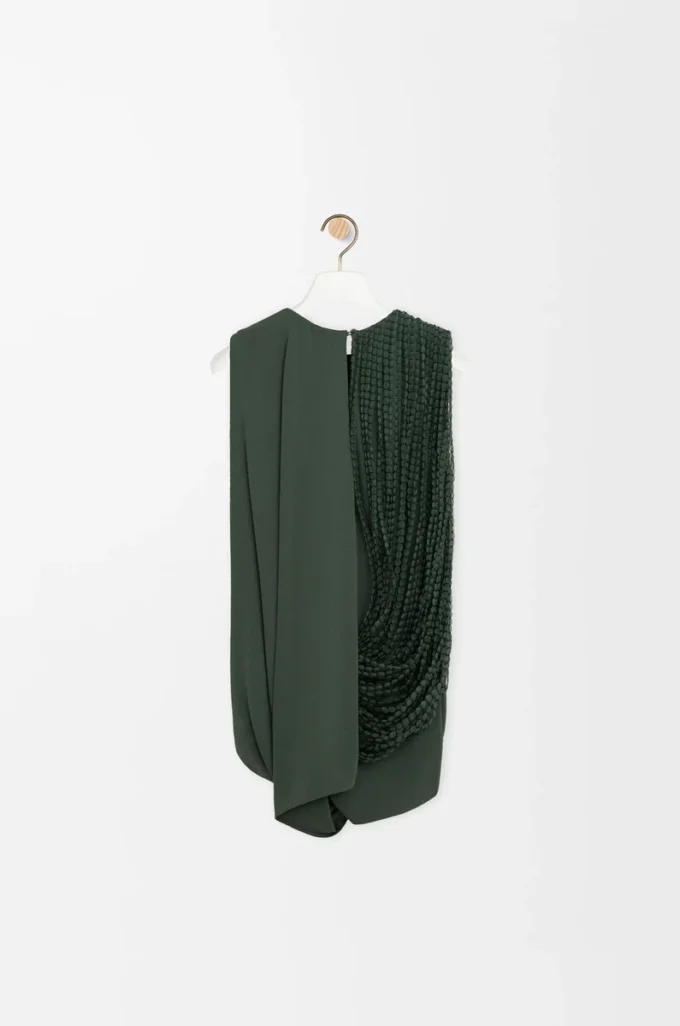 Top adornado en viscosa verde caqui Top adornado en viscosa verde caqui