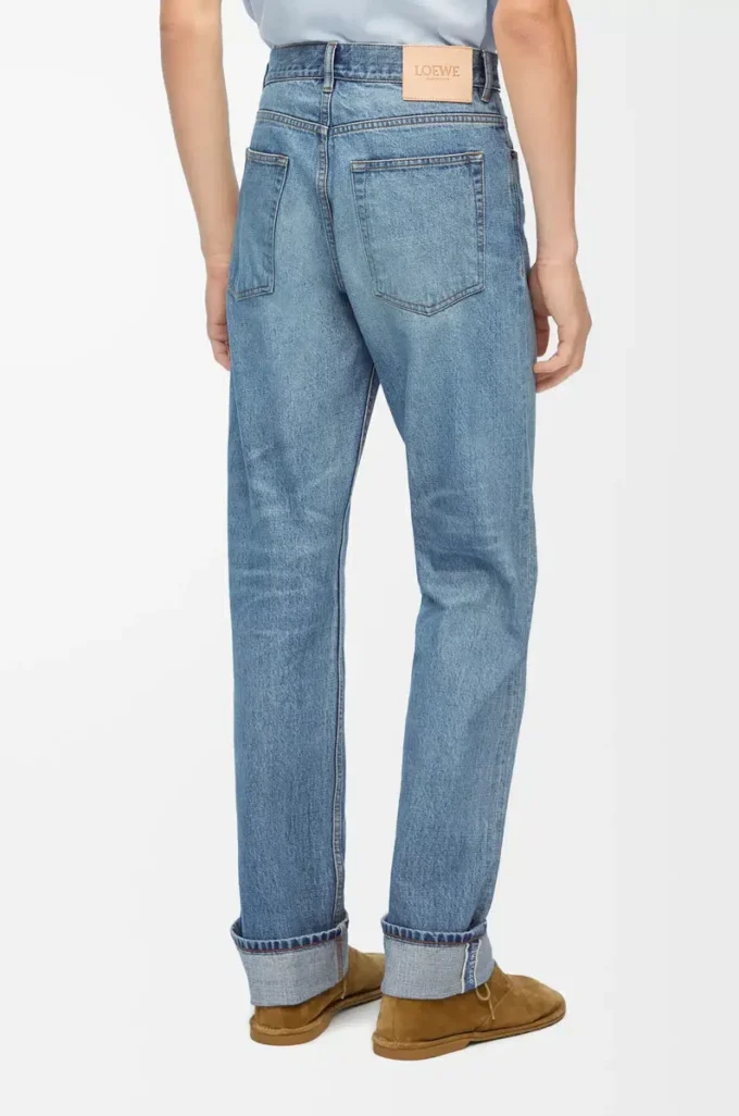 Vaqueros rectos en denim azul vintage Vaqueros rectos en denim azul vintage