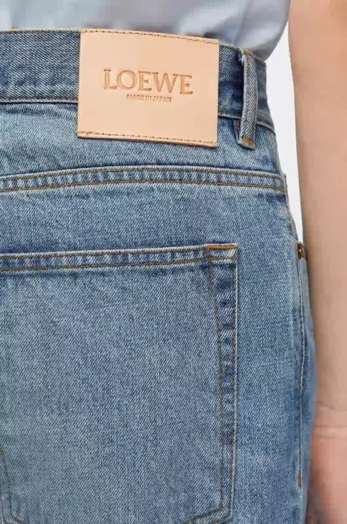 Vaqueros rectos en denim azul vintage Vaqueros rectos en denim azul vintage