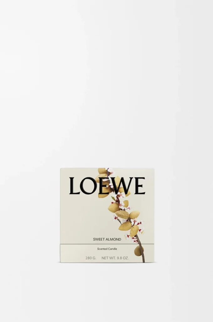 Vela perfumada Midi Sweet Almond, color rojo Vela perfumada Midi Sweet Almond, color rojo