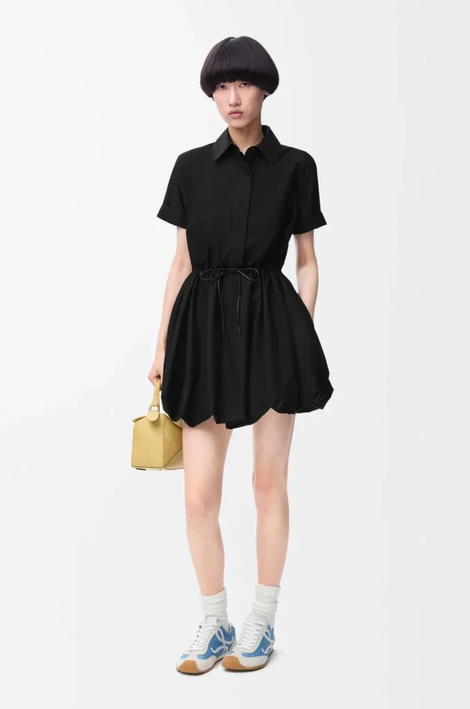 Vestido de manga corta de algodón y seda negro Vestido de manga corta de algodón y seda negro