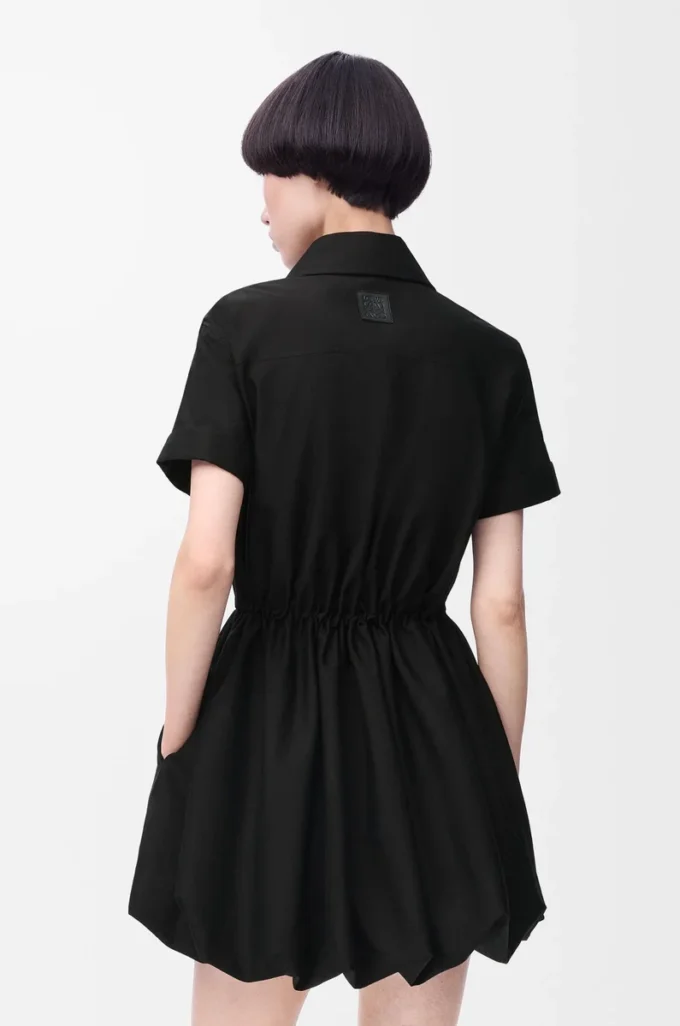 Vestido de manga corta de algodón y seda negro Vestido de manga corta de algodón y seda negro