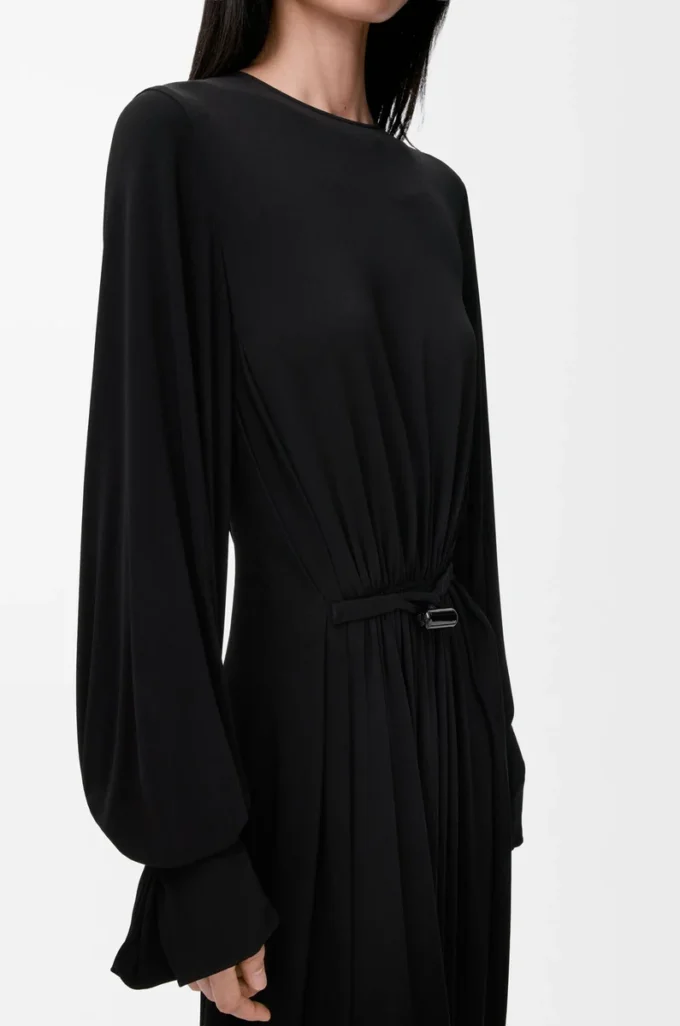 Vestido de viscosa negro Vestido de viscosa negro