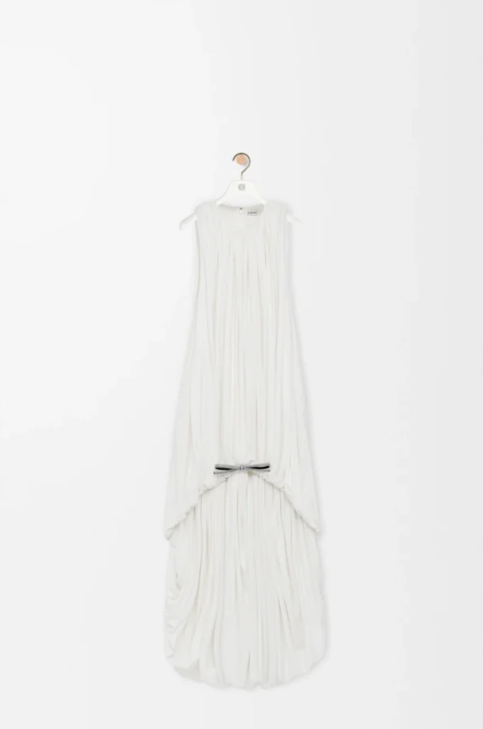 Vestido drapeado de seda blanco Vestido drapeado de seda blanco