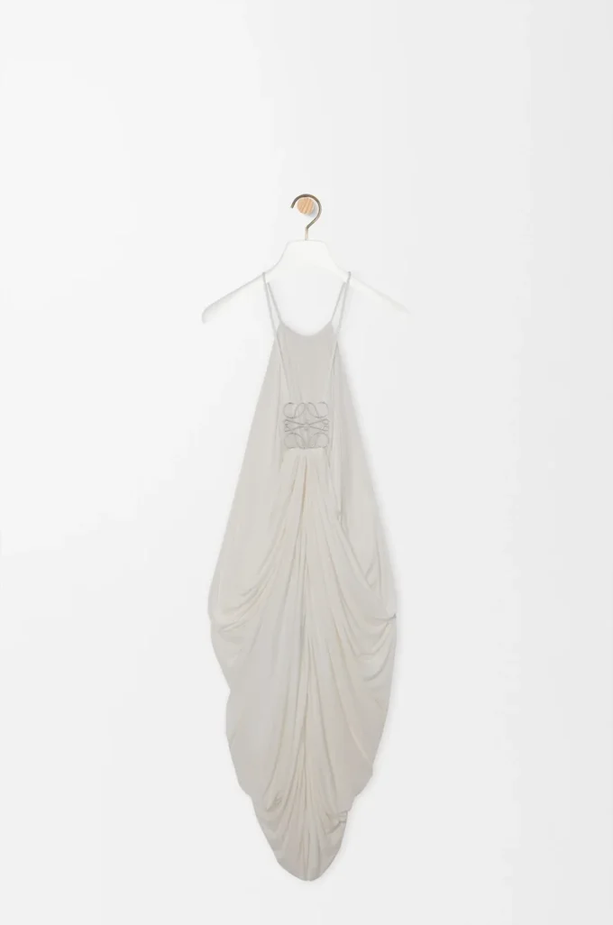 Vestido drapeado de seda blanco Vestido drapeado de seda blanco