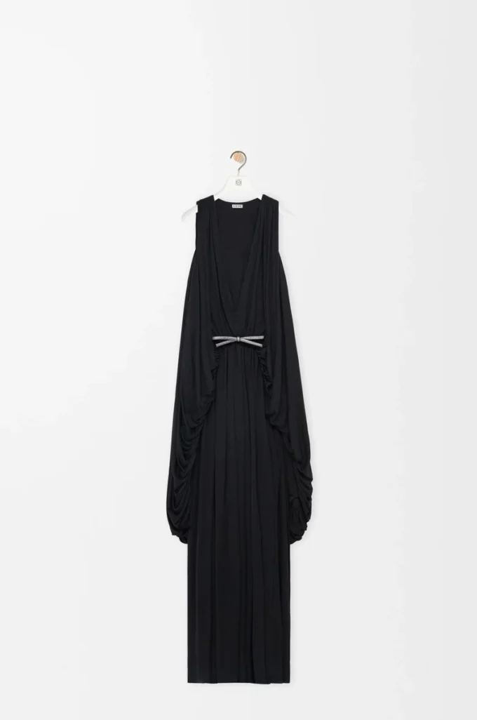 Vestido drapeado de seda negro Vestido drapeado de seda negro
